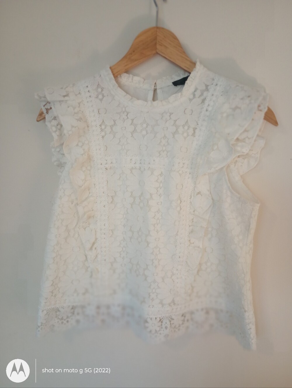 Aqua White Lace Ruffle Top Size M